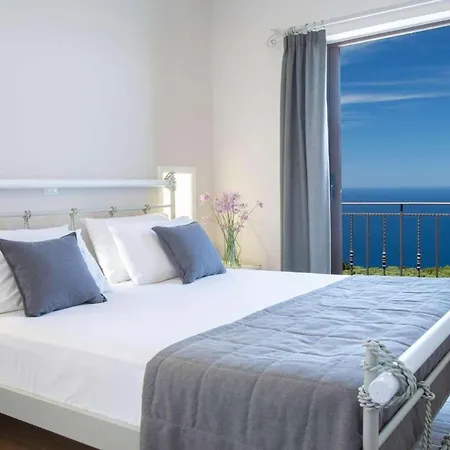 Aqua Terra Ena Villa *